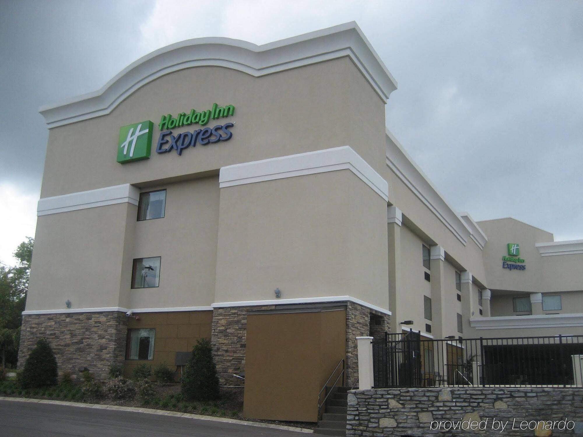 Holiday Inn Express Nashville W-I40, An Ihg Hotel Extérieur photo